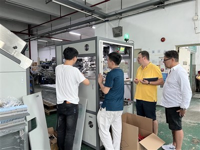 Mesin Hot Stamping Tutup Botol Otomatis Atas Dan Samping Telah Dikirim Ke Hon...